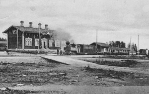 Vanha asema, postitalo ja urheilupaikka