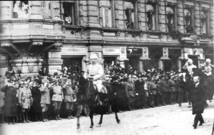 Voittoparaati Helsingissä 16.5.1918