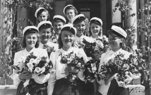 Ylioppilaita Äänekosken lukiosta vuonna 1943