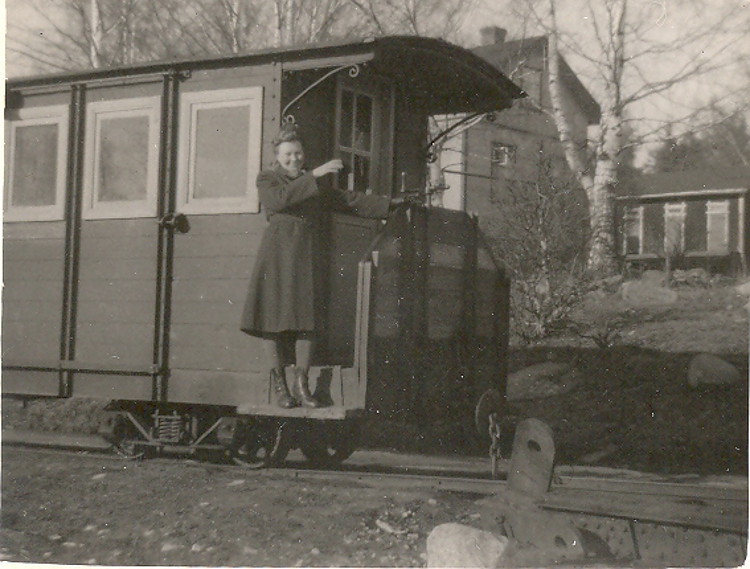 Pässinjuna Äänekosken vanhalla asemalla Hiskinmäellä.