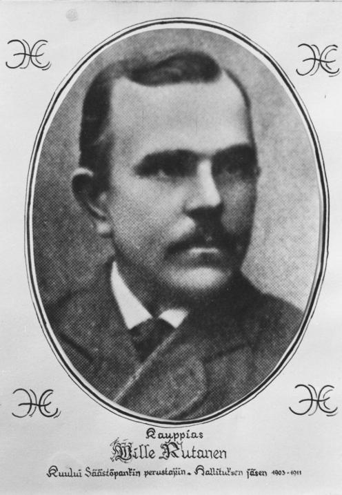Kauppias Ville Rutanen Äänekoskelta. Hän piti kauppaa Piilolanniemessä ja omisti myös nykyisessä Viiskulmassa olevan vanhan kuntalan rakennuksen.