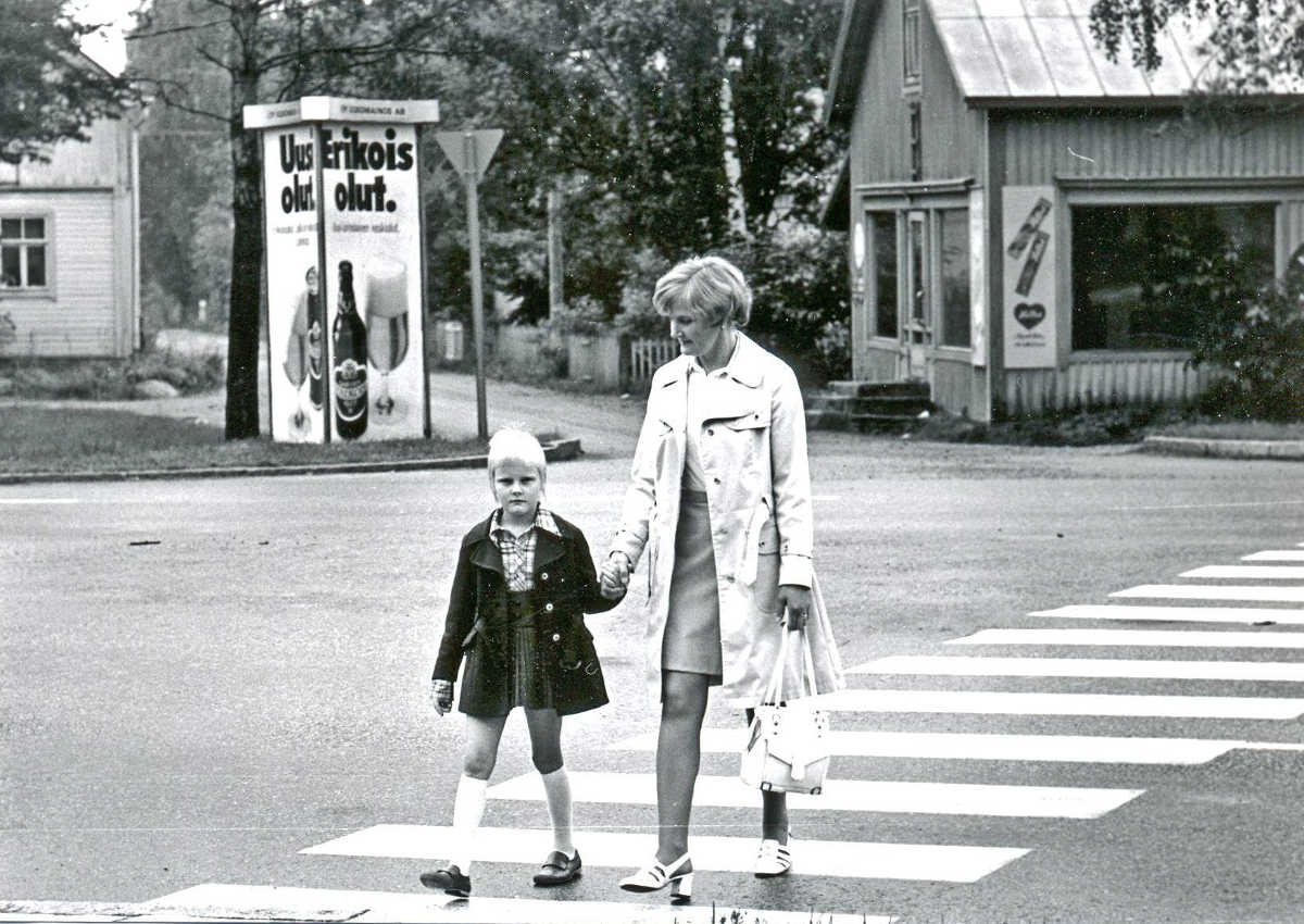 Lustigin kaupparakennus Pukkimäen pohjoisosassa 1970-luvulla.
