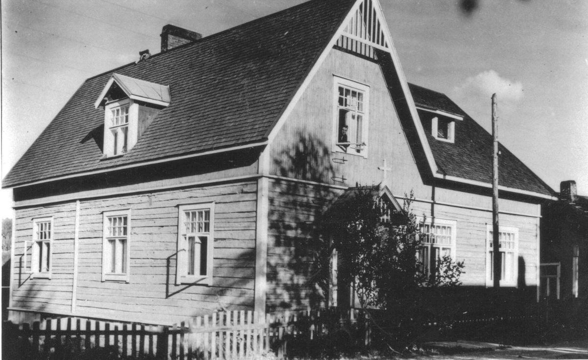 Rukoushuone nykyisen Mikonkulman päiväkodin vastapäätä.