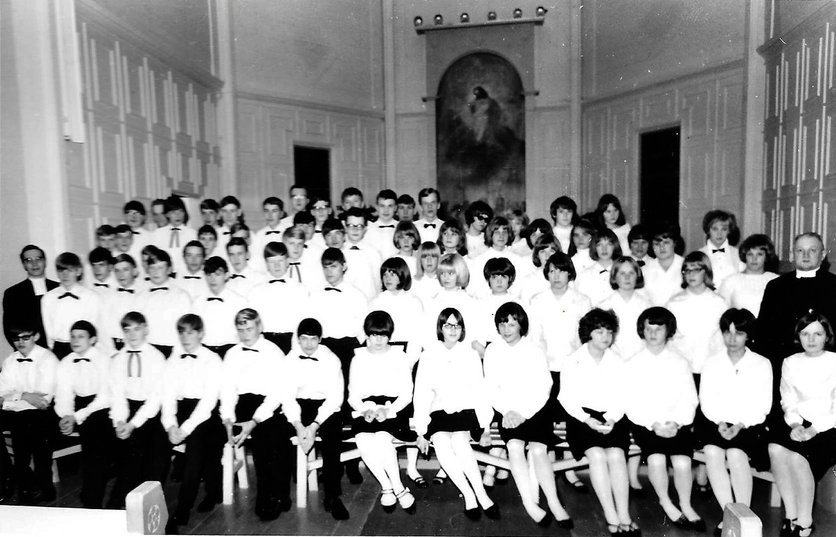 Rippikoululaisia vuodelta 1960.