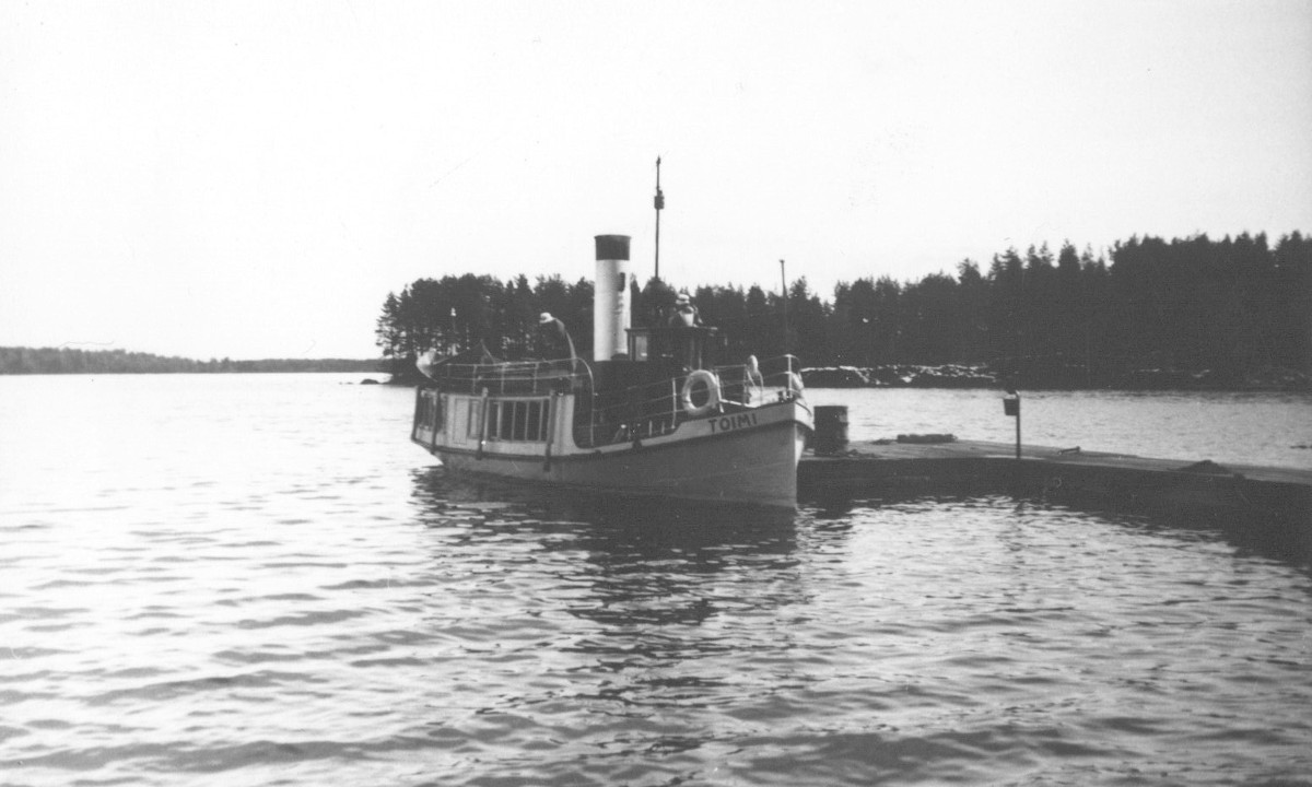 Toimi-laiva Suolahdessa.