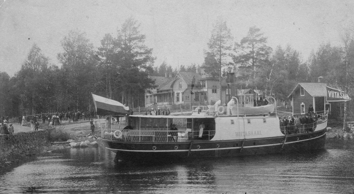 Matkustajalaiva Viitasaari Viitasaaren satamassa.