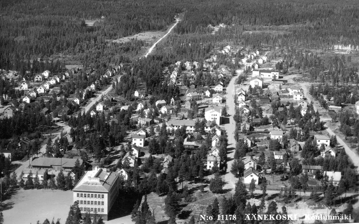 Äänekosken koulunmäkeä pohjoisen suuntaan vuonna 1955.