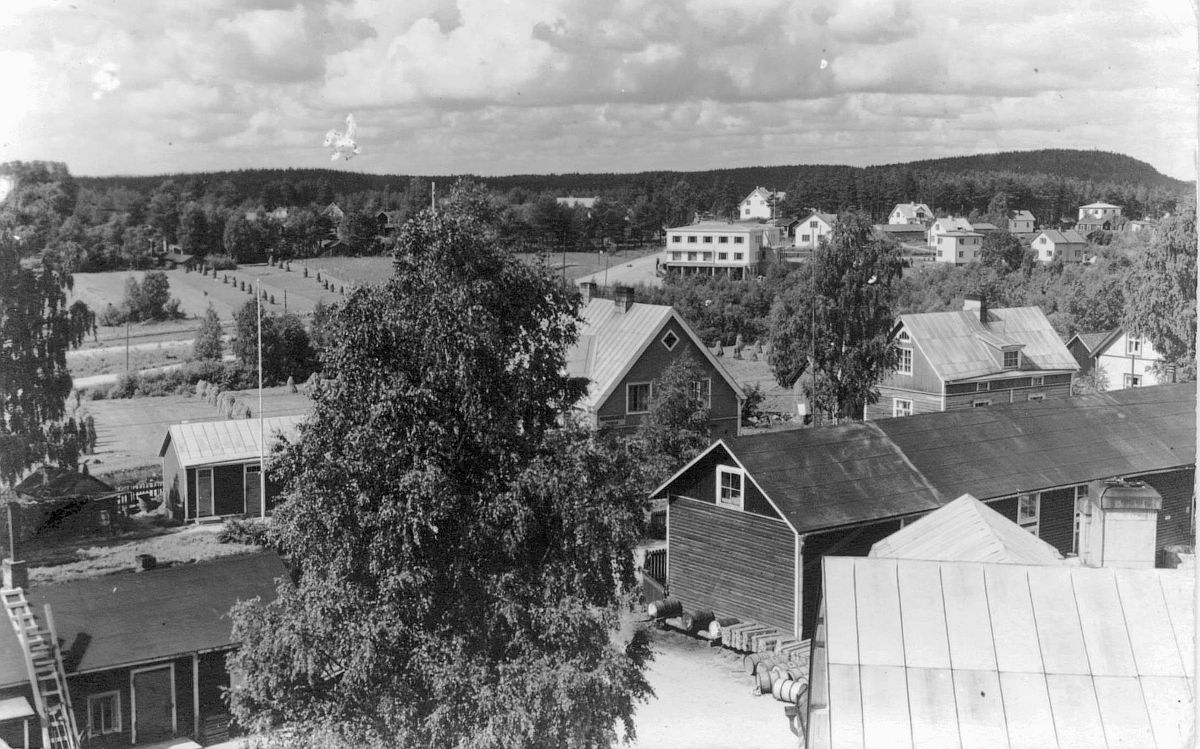 Osuuskaupan katolta Päivölän ja Hirven suuntaan 1940-luvulla.