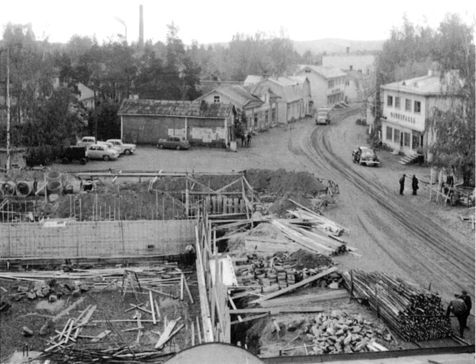 Sokos Alakeitele rakenteilla 1960-luvun puolivälissä.