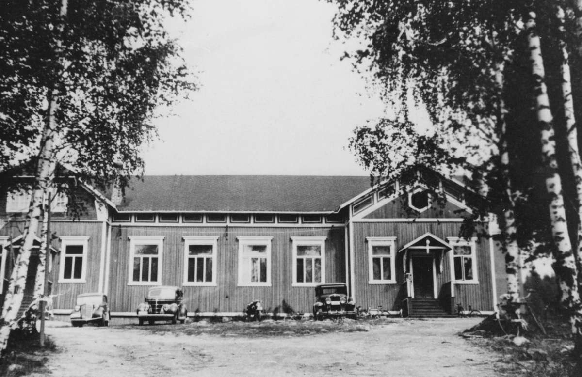 Palokunnantalo Palomäen kentän reunalla. Talo sijaitsi nykyisen Hiskinmäen eläinsairaalan vierellä. Talo paloi käyttökelvottomaksi 4.3.1947.