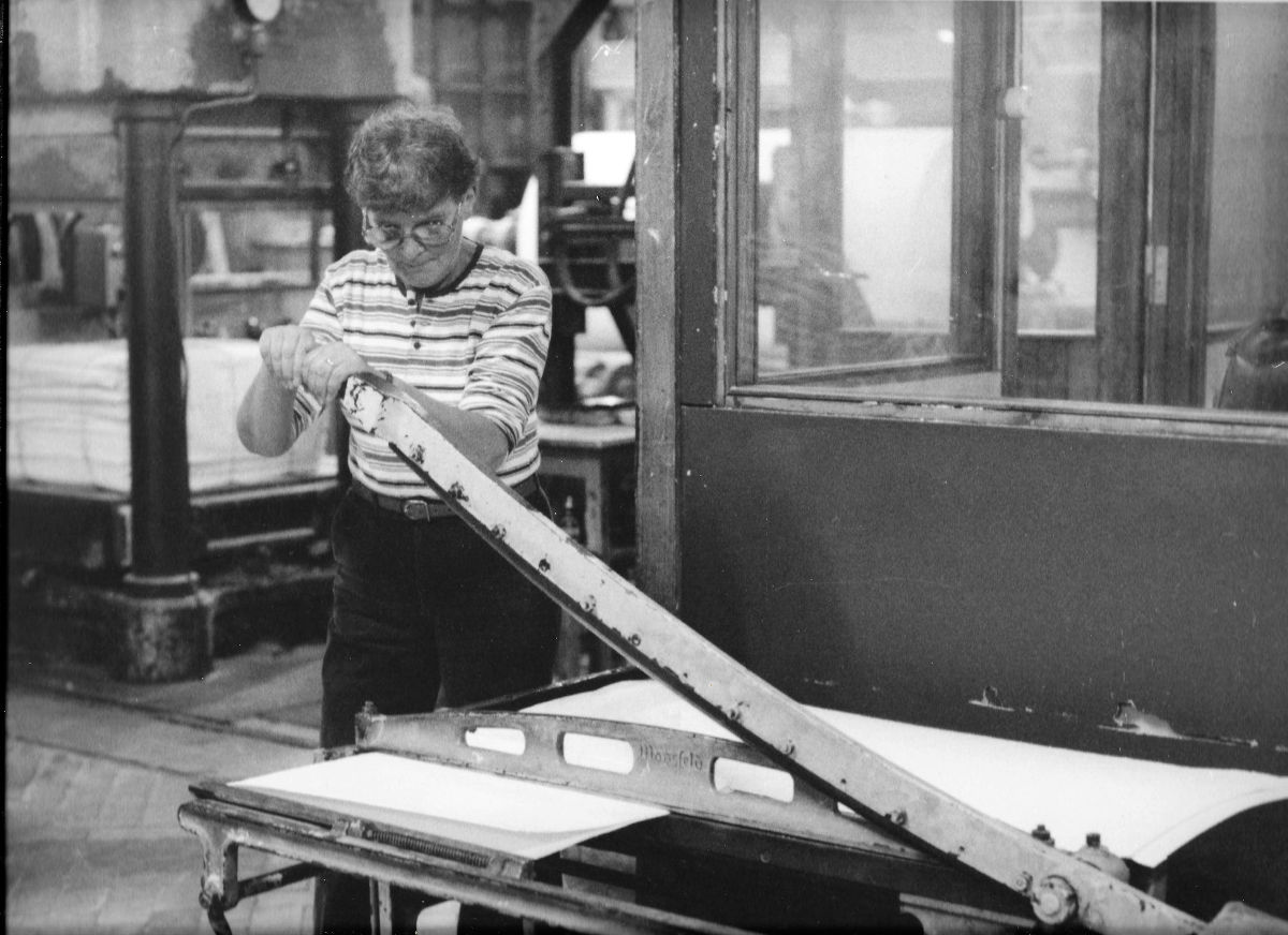 Sulfiitin I-vuoron käytöntarkkailija Irene Rautiainen.