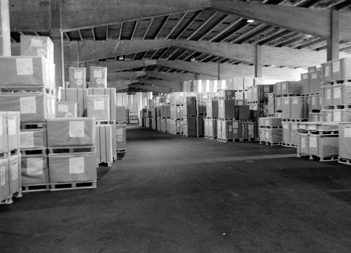 Vanhaa sellutehtaiden tuotevarastoa.