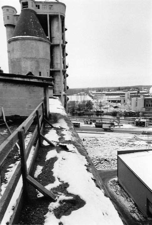 Happotornia sulfiitin keittömän suunnasta 1985.