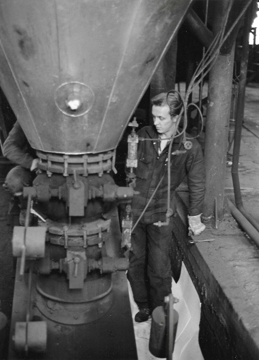 Sulfiitin kiisutehtaan tuhkan puistoa.