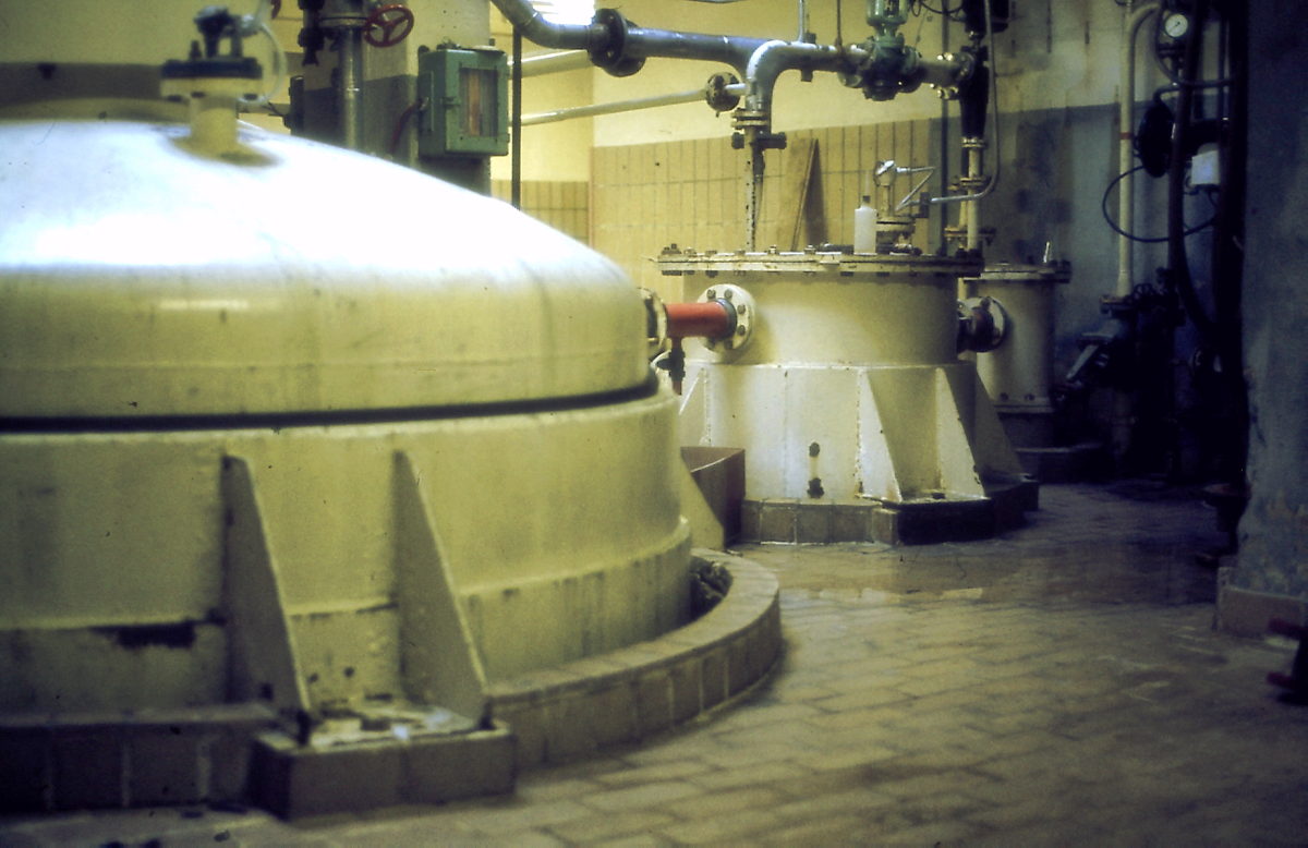 Sulfiitin klooridioksidireaktorin yläpäätä.