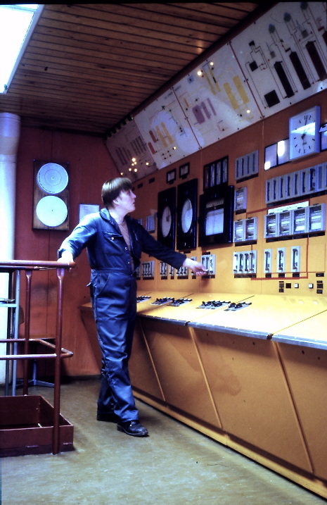 Klooridioksidimies Jorma Hiekkala työssään.