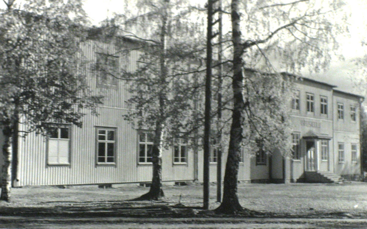 Hiskinmäen yhteiskoulu.