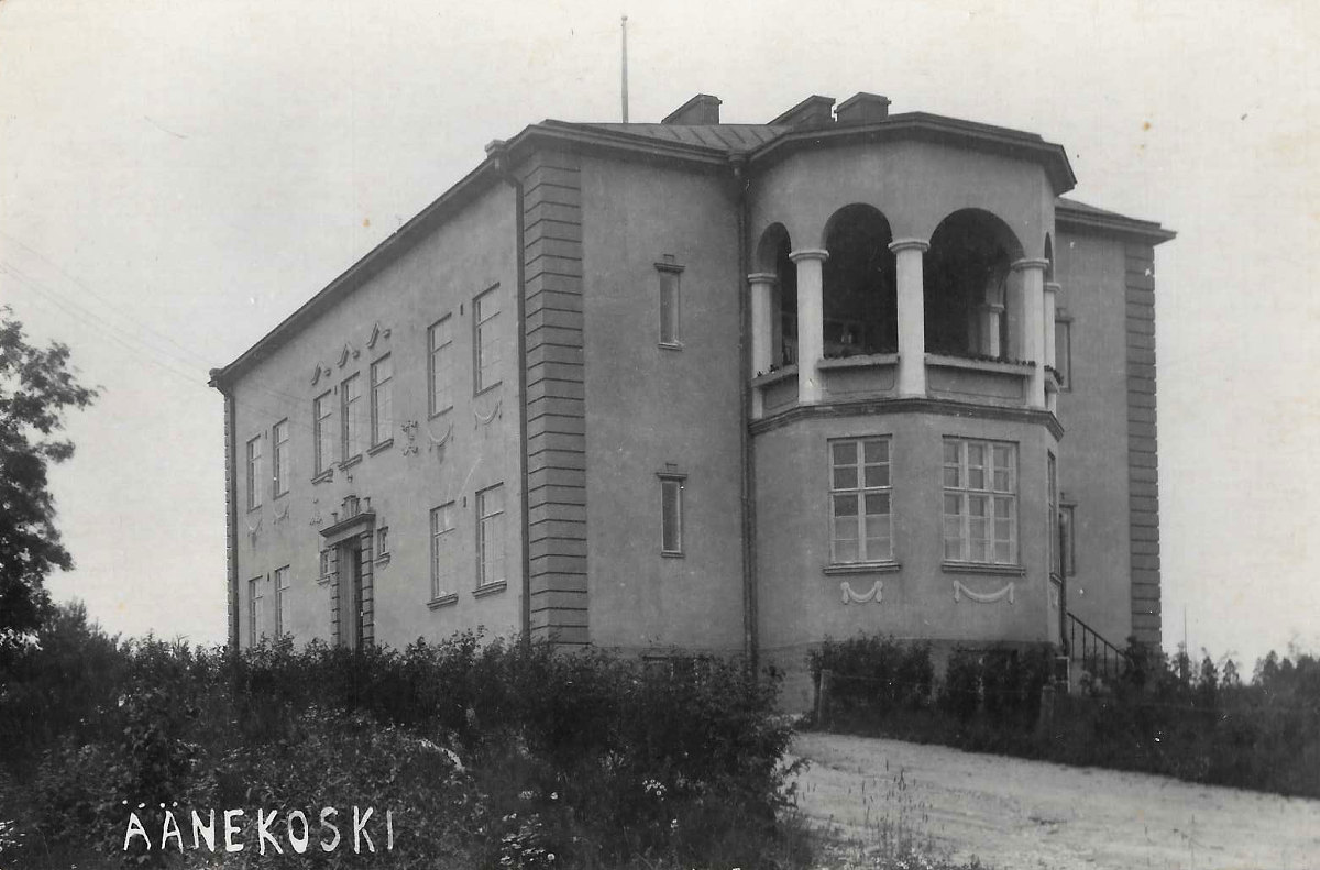 Äänekosken vuonna 1928 valmistunut sairaala Pukkimäen itäreunalla.