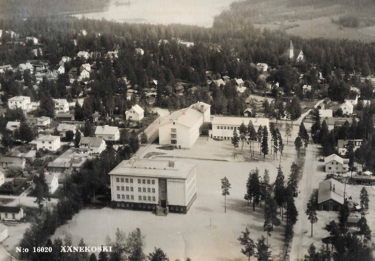 Koulunmäen koulukeskus 1960-luvulla.